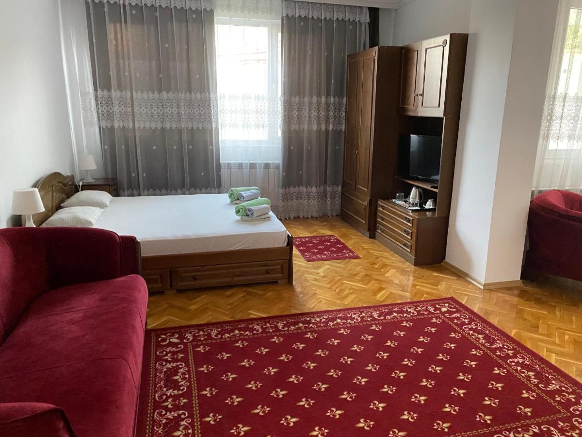 Family Hotel "May" Petrics Kültér fotó