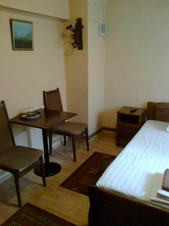 Family Hotel "May" Petrics Szoba fotó