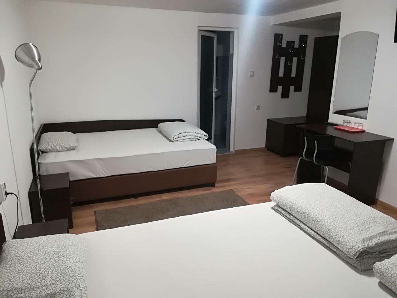 Family Hotel "May" Petrics Kültér fotó